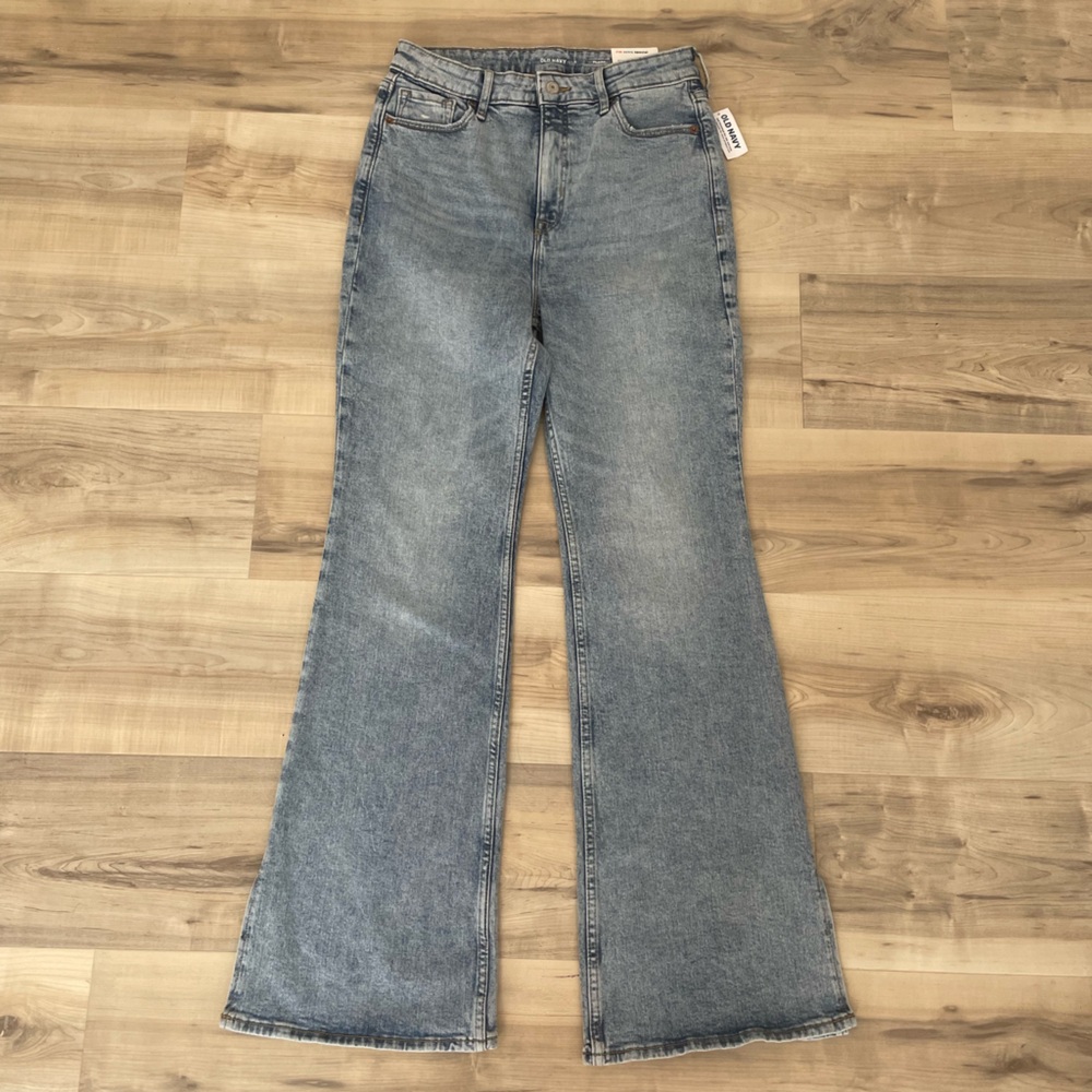 NWT Old Navy Light Blue Flare Jeans size 8